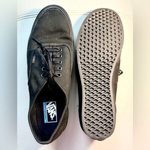 Vans Men's Black Canvas Sneakers